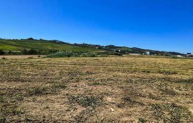 Imagem: O terreno possui 250m² de Área e está localizado em Taubaté