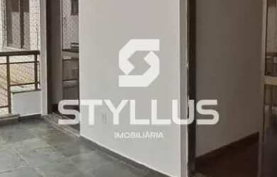 Imagem: O apartamento possui 3 Dormitórios, 1 Banheiro, 1 Vaga na garagem