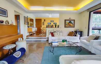 Imagem: O apartamento possui 3 Dormitórios, 2 Banheiros, 3 Vagas na