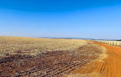 Imagem: A fazenda possui 280m² de Área e está localizado em Paraúna