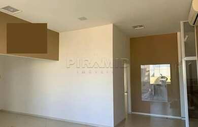 Imagem: O depósito possui 4 Vagas na garagem e 341m² de Área e está