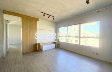 Imagem: O apartamento possui 1 Dormitório, 1 Banheiro, 1 Vaga na garagem