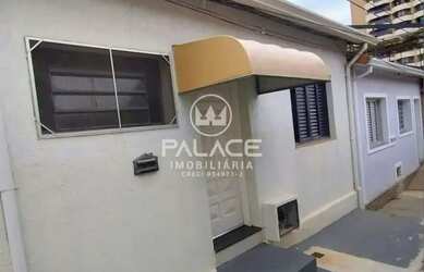 Imagem: A casa possui 1 Dormitório, 1 Banheiro, 1 Vaga na garagem