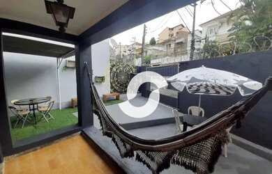 Imagem: A casa possui 3 Dormitórios, 1 Banheiro, 4 Vagas na garagem