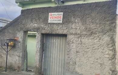 Imagem: A casa possui 4 Dormitórios, 4 Banheiros, 1 Vaga na garagem