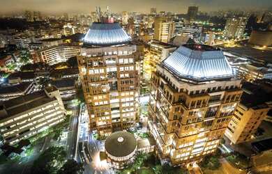 Imagem: O depósito possui 4 Vagas na garagem, 914m² de Área e está