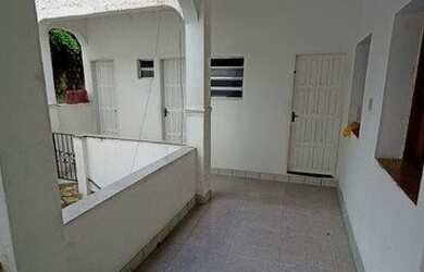 Imagem: O depósito possui 5 Vagas na garagem, 500m² de Área e está