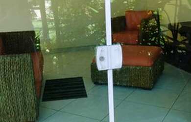 Imagem: A casa em condomínio possui 5 Dormitórios, 5 Banheiros, 4