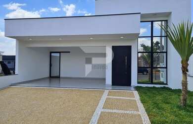 Imagem: A casa em condomínio possui 3 Dormitórios, 3 Banheiros, 4