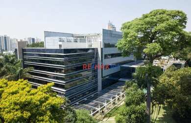 Imagem: O depósito possui 5 Vagas na garagem, 415m² de Área e está