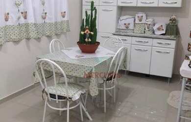 Imagem: A casa à venda possui 2 Dormitórios, 2 Banheiros, 2 Vagas