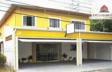 Imagem: O depósito possui 4 Vagas na garagem, 300m² de Área e está