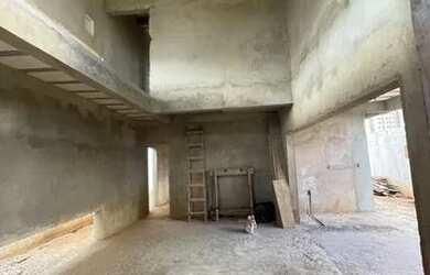 Imagem: A casa possui 3 Dormitórios, 3 Banheiros, 2 Vagas na garagem