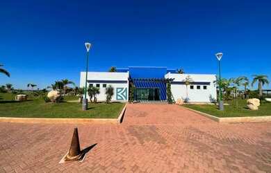 Imagem: O terreno possui 450m² de Área e está localizado em São