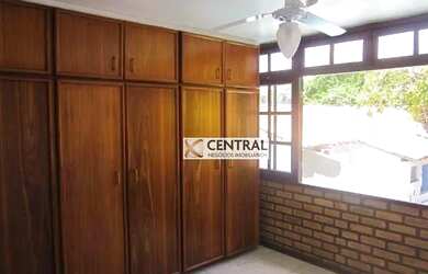 Imagem: A casa em condomínio possui 2 Dormitórios, 3 Banheiros, 1