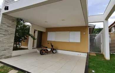 Imagem: A casa em condomínio possui 3 Dormitórios, 2 Banheiros, 2