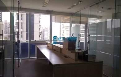 Imagem: O depósito possui 3 Vagas na garagem, 90m² de Área e Imóvel