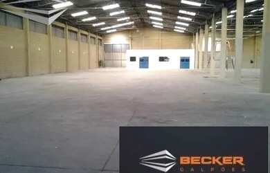 Imagem: O depósito possui 5 Vagas na garagem, 2.400m² de Área e