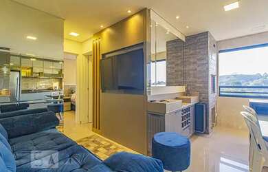 Imagem: O apartamento possui 2 Dormitórios, 1 Banheiro, 1 Vaga na garagem