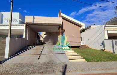 Imagem: A casa em condomínio possui 3 Dormitórios, 2 Banheiros, 2