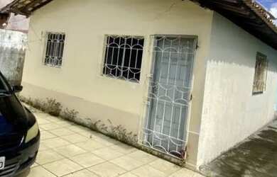 Imagem: A casa possui 2 Dormitórios, 1 Banheiro, 1 Vaga na garagem