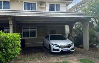 Imagem: A casa em condomínio possui 3 Dormitórios, 2 Banheiros, 2