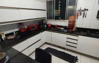 Imagem: A casa para alugar possui 3 Dormitórios, 1 Banheiro, 1 Vaga