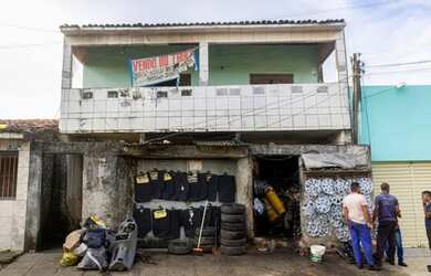 Imagem: A casa possui 5 Dormitórios, 5 Banheiros e está localizado