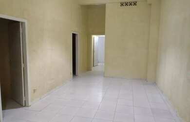 Imagem: O apartamento possui 3 Dormitórios, 1 Banheiro, 105m² de Área