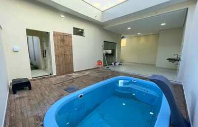 Imagem: A casa em condomínio possui 3 Dormitórios, 4 Banheiros, 4