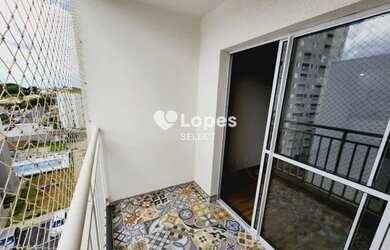 Imagem: O apartamento possui 2 Dormitórios, 1 Banheiro, 2 Vagas na