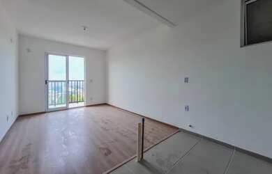 Imagem: O apartamento possui 1 Dormitório, 1 Banheiro, 1 Vaga na garagem