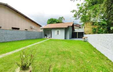 Imagem: A casa em condomínio possui 2 Dormitórios, 2 Banheiros, 2