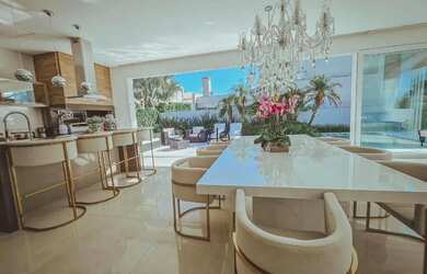 Imagem 12: Casa mobiliada e decorada c/ 5 suítes e piscina à venda, 350 m² no condomínio Velas da Mar