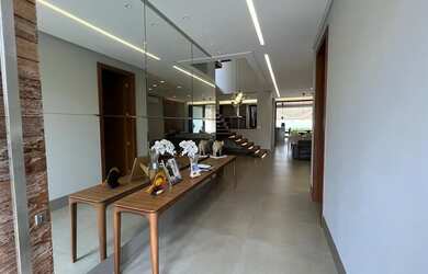 Imagem: A casa em condomínio possui 4 Dormitórios, 5 Banheiros, 4