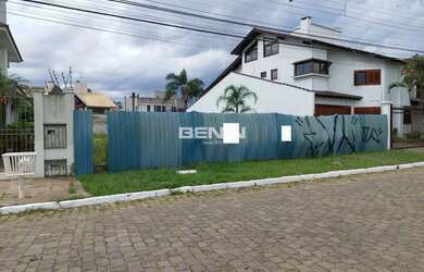 Imagem: O terreno possui 438m² de Área e Imóvel novo e está localizado