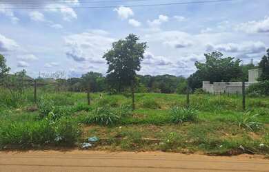 Imagem: O terreno possui 378m² de Área e está localizado em Parque