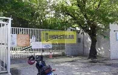 Imagem 9: CON. PORTO SEGURO. Piscina, Churrasqueira, Varandae54m² de Área