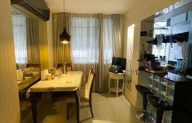 Imagem: O apartamento possui 2 Dormitórios, 1 Banheiro, 2 Vagas na