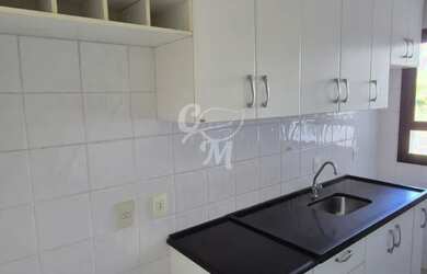 Imagem: O apartamento possui 3 Dormitórios, 1 Banheiro, 2 Vagas na