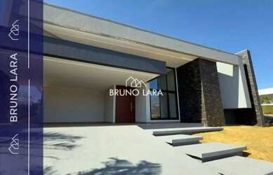 Imagem: A casa em condomínio possui 3 Dormitórios, 4 Banheiros, 4