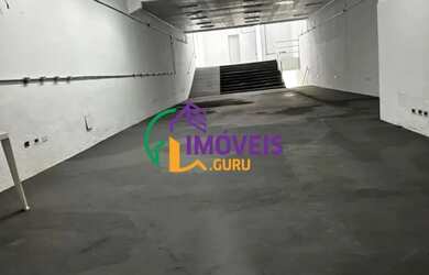 Imagem: O depósito possui 4 Vagas na garagem, 250m² de Área e está