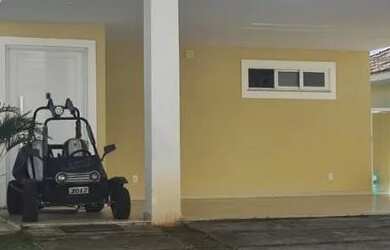Imagem: A casa em condomínio possui 3 Dormitórios, 3 Banheiros, 4