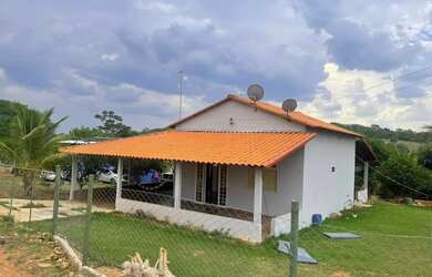 Imagem: A fazenda possui 10000m² de Área e está localizado em Bela