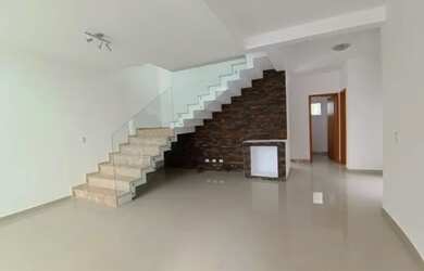 Imagem 3: Sobrado de Alto Padrão para Locação no bairro Butiatuvinha, Green Village...