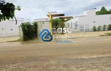 Imagem: A casa possui 2 Dormitórios, 3 Banheiros, 2 Vagas na garagem