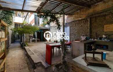 Imagem: A casa possui 5 Dormitórios, 2 Banheiros, 176m² de Área e