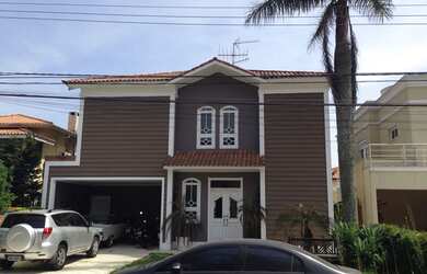 Imagem: A casa em condomínio possui 4 Dormitórios, 5 Banheiros, 2