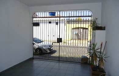 Imagem: A casa possui 2 Dormitórios, 2 Banheiros, 1 Vaga na garagem