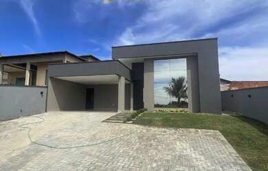 Imagem: A casa em condomínio possui 3 Dormitórios, 4 Banheiros, 5